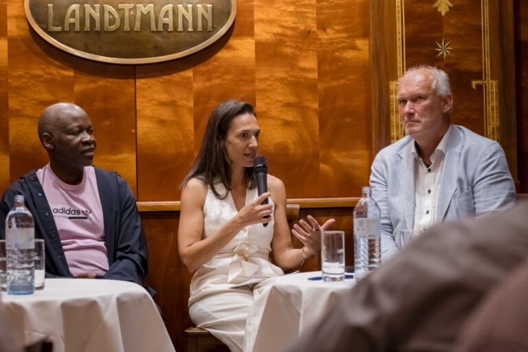 Geaorge Alaba und Berndt Querfeld mit Amira Awad bei einem ÖNFG Event
